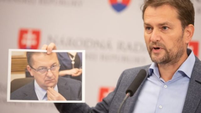 416750_igor matovic martin glvac 676x468.jpg
