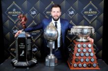 416918_nhl_awards_hockey_63412 db230ae10e1e4021ad9b8579c1c5541a 676x445.jpg