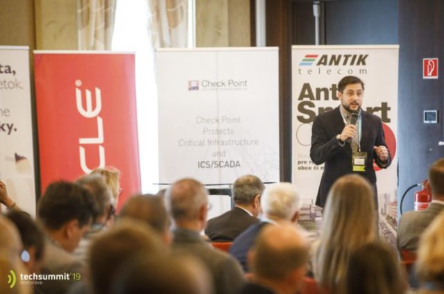 417318_img_5589 copy 676x448.jpg