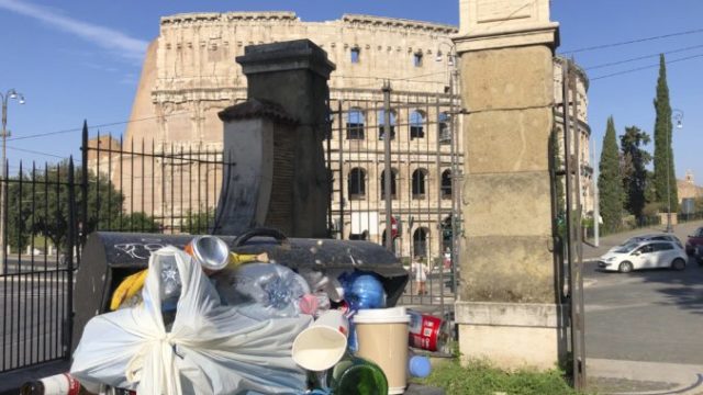 417486_italy_garbage_crisis_65248 f202158fdeee444ebe4a577127108480 676x507.jpg