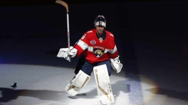 417512_roberto luongo 2 676x451.jpg