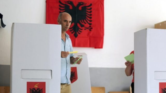 417750_albania_elections_82818 869be36c023f4b7787cd60f906b9876e 676x451.jpg