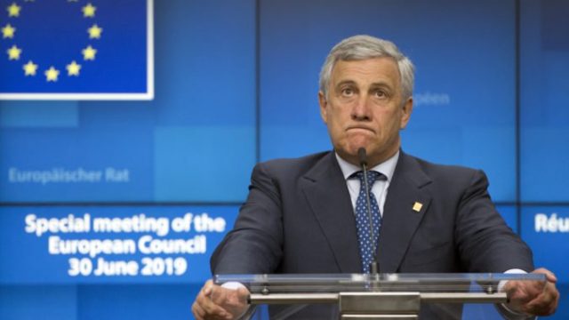 417813_tajani 676x456.jpg