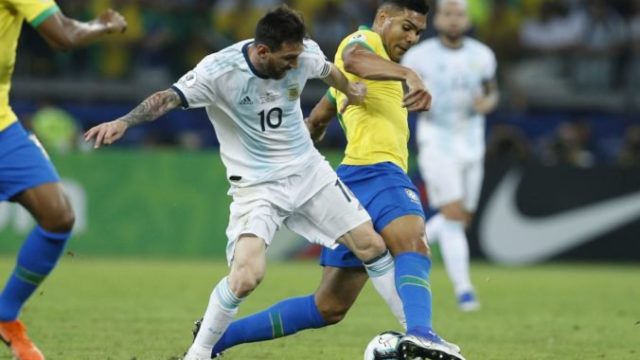 418051_casemiro lionel messi copa america semifinale 676x451.jpg