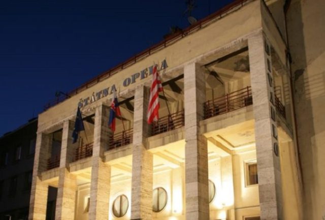 418127_opera 676x457.jpg