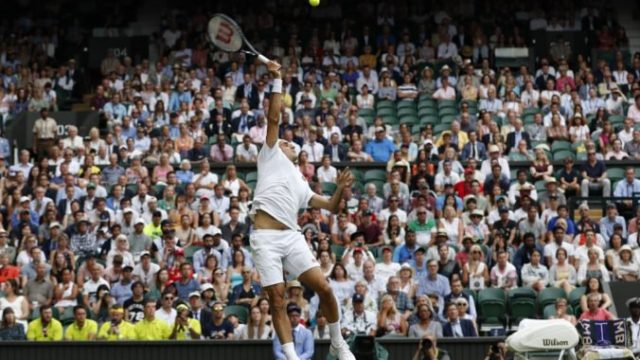 418502_roger federer wimbledon 676x489.jpg