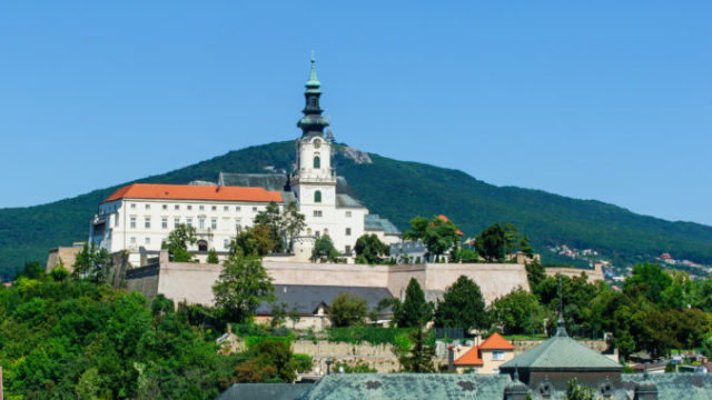 418832_nitriansky hrad 676x488.jpg