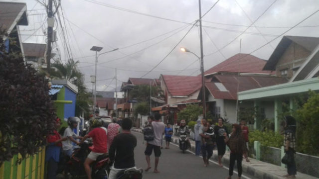 419005_indonesia_earthquake_89545 7f50a3dbf1744cdba4f14f76dc2f3fb8 676x486.jpg
