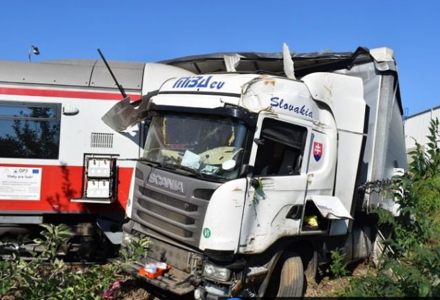 419096_vlak 1 676x462.jpg