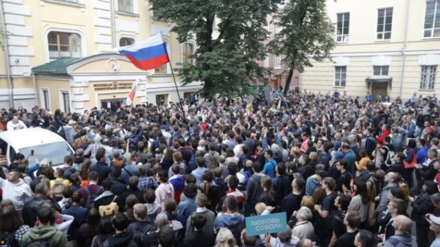 419138_protest moskva 676x451.jpg