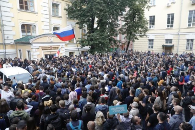 419138_protest moskva 676x451.jpg