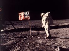 419460_tv moon_landing_specials_18113 aa8d2eae412f47518a29769fdb963e2e 676x507.jpg