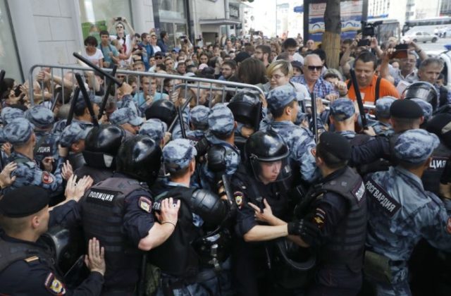 420046_russia_opposition_protest_47296 558b69826deb4e4aa6c1870fed9cc211 676x444.jpg