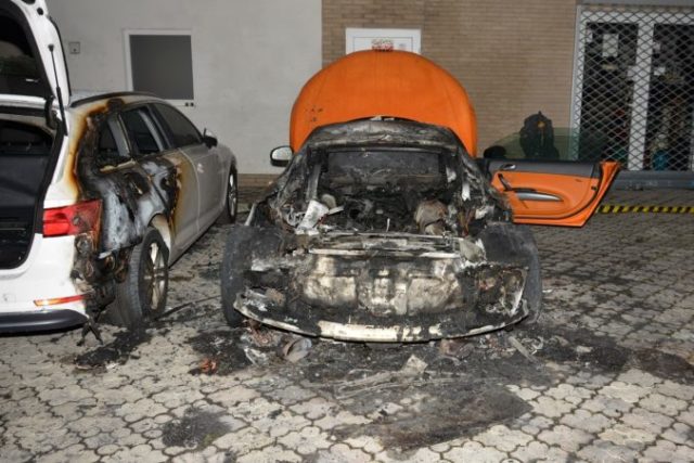 420292_poziar auta 676x451.jpg