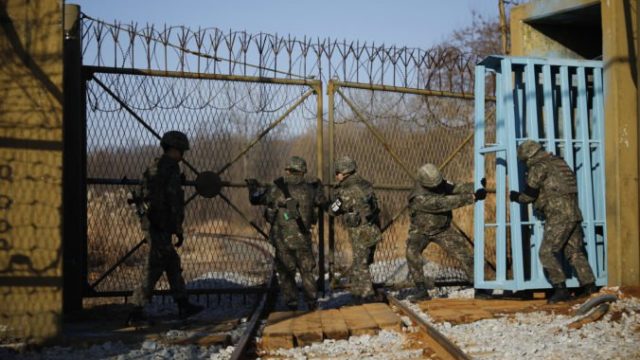 420413_south_korea_koreas_diplomacy_71077 d29615fb79ef41c79c2d56e7f7cd66d0 676x451.jpg