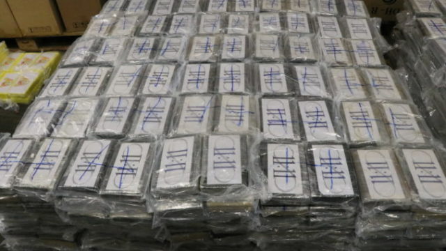 420485_germany_cocaine_haul_87295 08bc89b8224e4c489a9e152a578f33fc 676x451.jpg