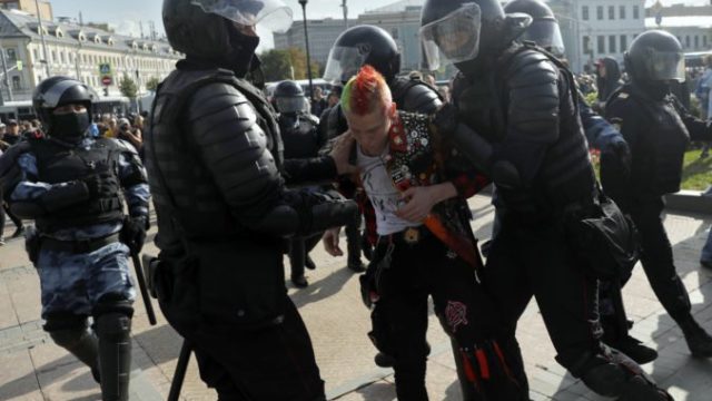 420587_russia_protest_67934 d89b067489934725964c68515d9bded0 676x468.jpg