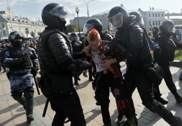 420587_russia_protest_67934 d89b067489934725964c68515d9bded0 676x468.jpg