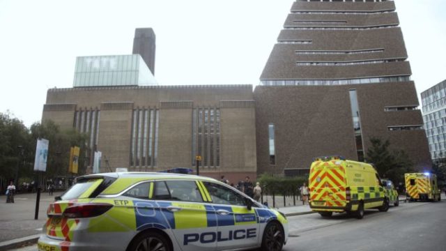 420658_tate modern 676x451.jpg