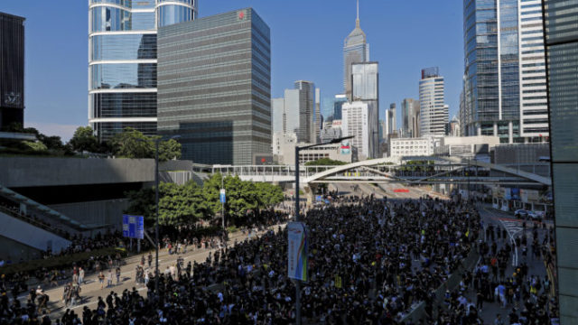 420701_hong kong 676x451.jpg