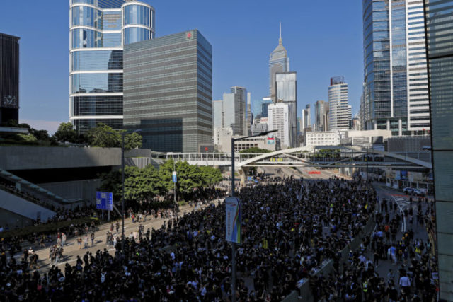 420701_hong kong 676x451.jpg