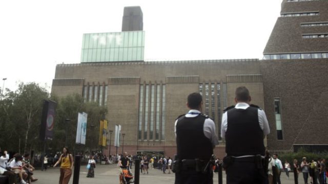 420779_tate modern 1 676x463.jpg