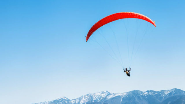 420911_paraglajdista 676x443.jpg