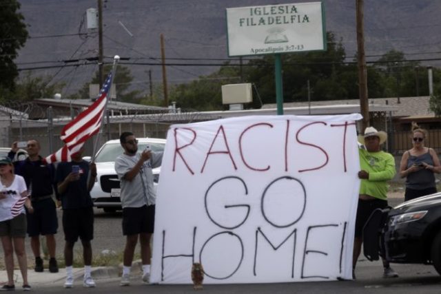 421000_demonstracia donald trump 676x451.jpg