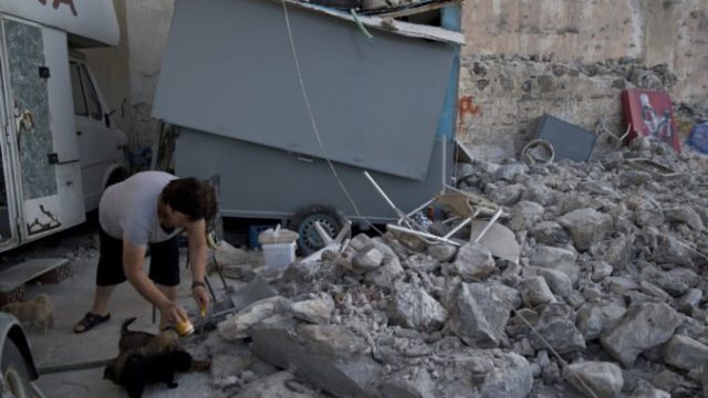 421048_zemetrasenie 676x451.jpg