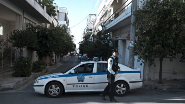 421071_greece_bomb_54331 856ec39b6d1c425a918f54e04fc33fba 676x451.jpg