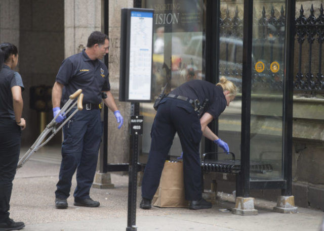 421085_bus_stop_stabbing_pittsburgh_01221 d43341f43a054651bb21c4a054885e2a 676x483.jpg