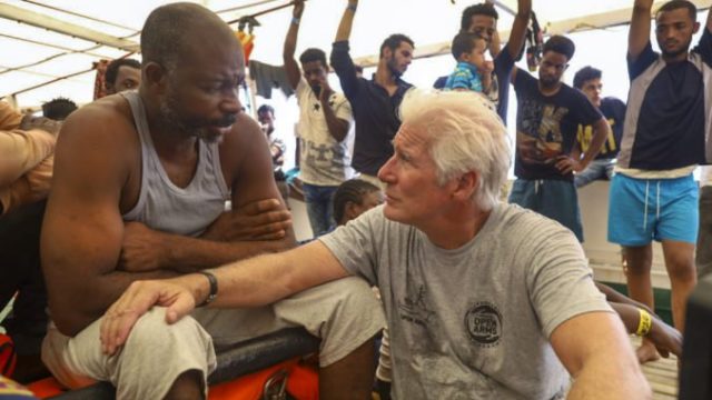 421144_aptopix_europe_migrants_16449 0fb151b4f9144a4886427ce86a1436ec 676x451.jpg