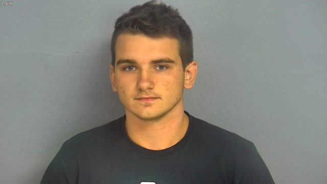 421225_walmart_armed_man_missouri_56716 74a3b88130b54219ba601fdd4843612c 676x380.jpg