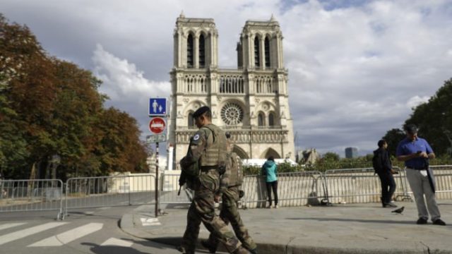 421417_france_notre_dame_45451 a3ac95bf4ffc4b43955095bbf7849340 676x483.jpg