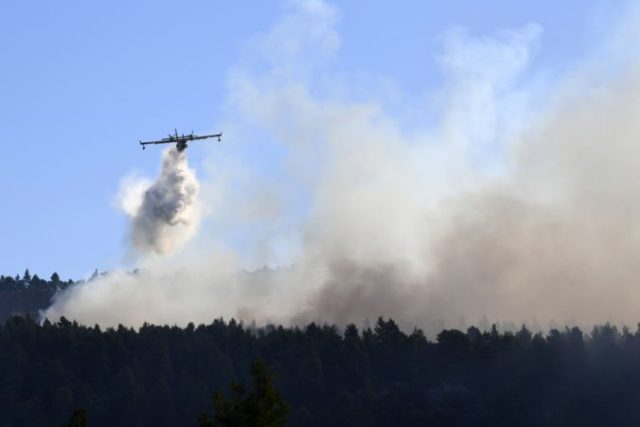 421490_greece_wildfires_46522 e31416ff0d3b4ea89d3126f88bd4eba7 676x451.jpg