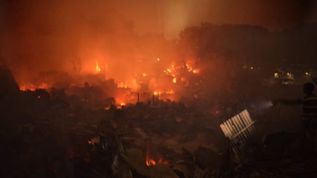 421794_poziar slum dhaka 676x451.jpg