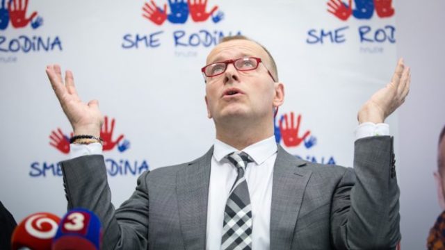 421898_boris kollar hnutie sme rodina 676x451.jpg