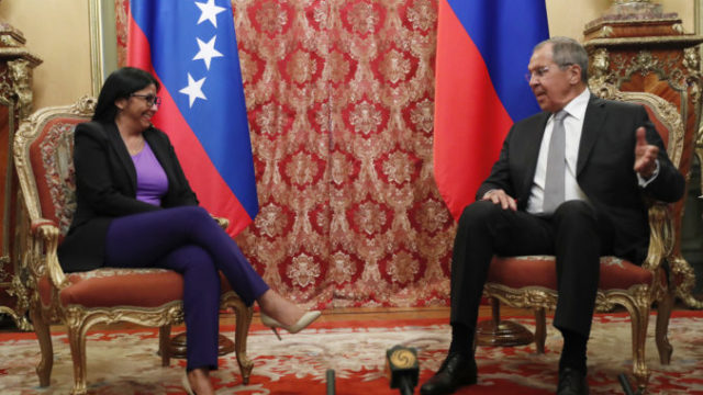 422170_russia_venezuela_95147 f39f5c2ef3604ab285a1cf864e2678cc 676x451.jpg