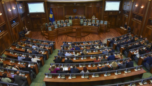 422223_kosovo_parliament_38591 c44535ac7b3b499ea71ff74240fa8f54 676x452.jpg