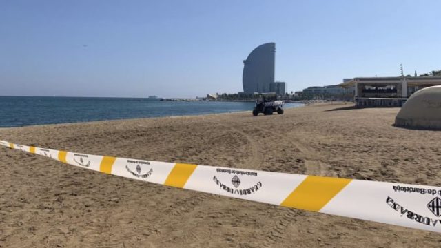 422466_evakuacia plaz sant sebastia barcelona 676x451.jpg