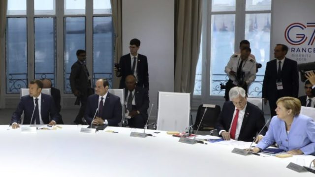 422552_aptopix_france_g7_summit_12467 19dd0fccc1dd4a6f92872eff17c82640 676x444.jpg