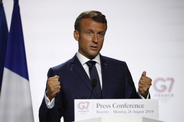 422597_macron 1 676x451.jpg