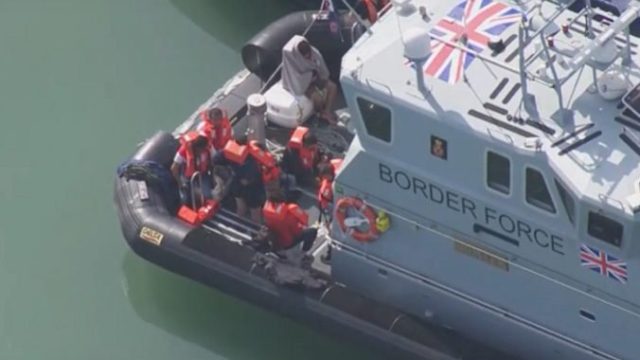 422730_migranti 7 676x425.jpg