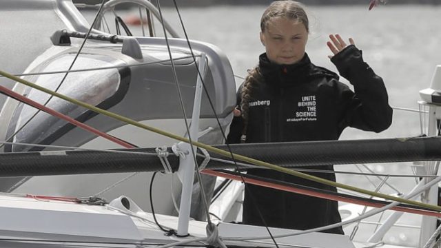 422743_greta thunberg 1 676x474.jpg