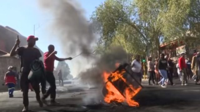 423201_johan 676x370.jpg