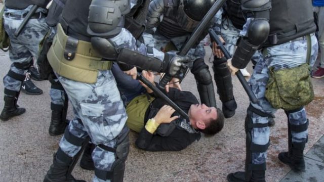 423300_russia_jailed_protesters_57192 6c38f6b4d1344d61912698860bf7b251 676x459.jpg