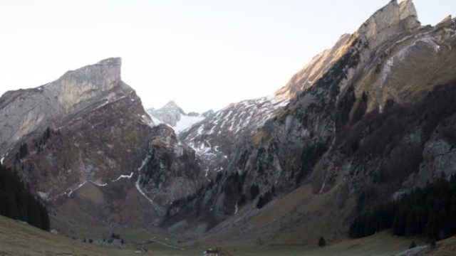 423312_alpy 676x348.jpg