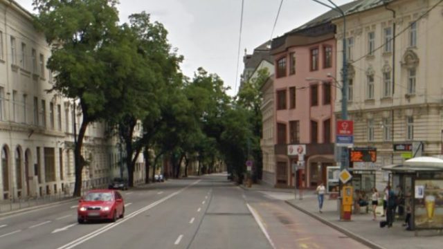 423789_stefanikova ulica mestska hromadna doprava bus pruh bratislava 676x425.jpg