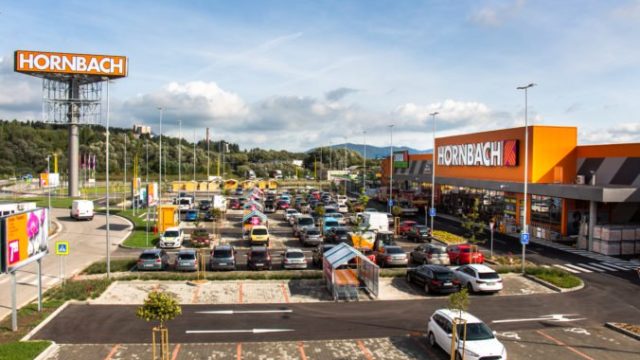 423817_hornbach_presov_exterier_zhora 676x451.jpg