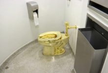 424129_britain_gold_toilet_theft_45443 97dc739d83f54e5c89a48a60bf323c59 676x458.jpg